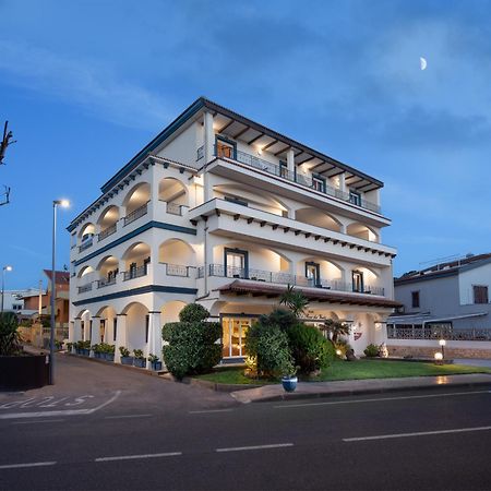 Hotel Rosa Dei Venti Castelsardo Bagian luar foto