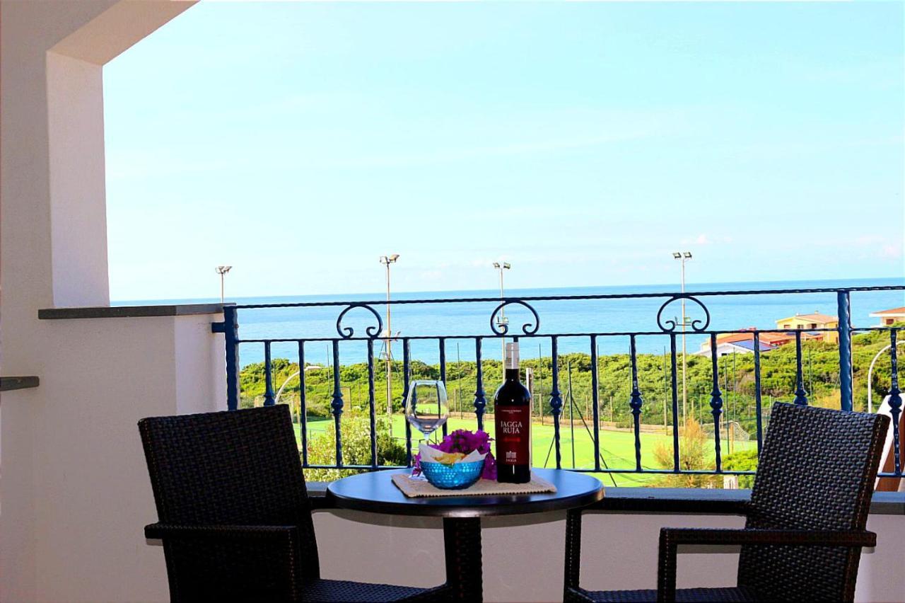 Hotel Rosa Dei Venti Castelsardo Bagian luar foto