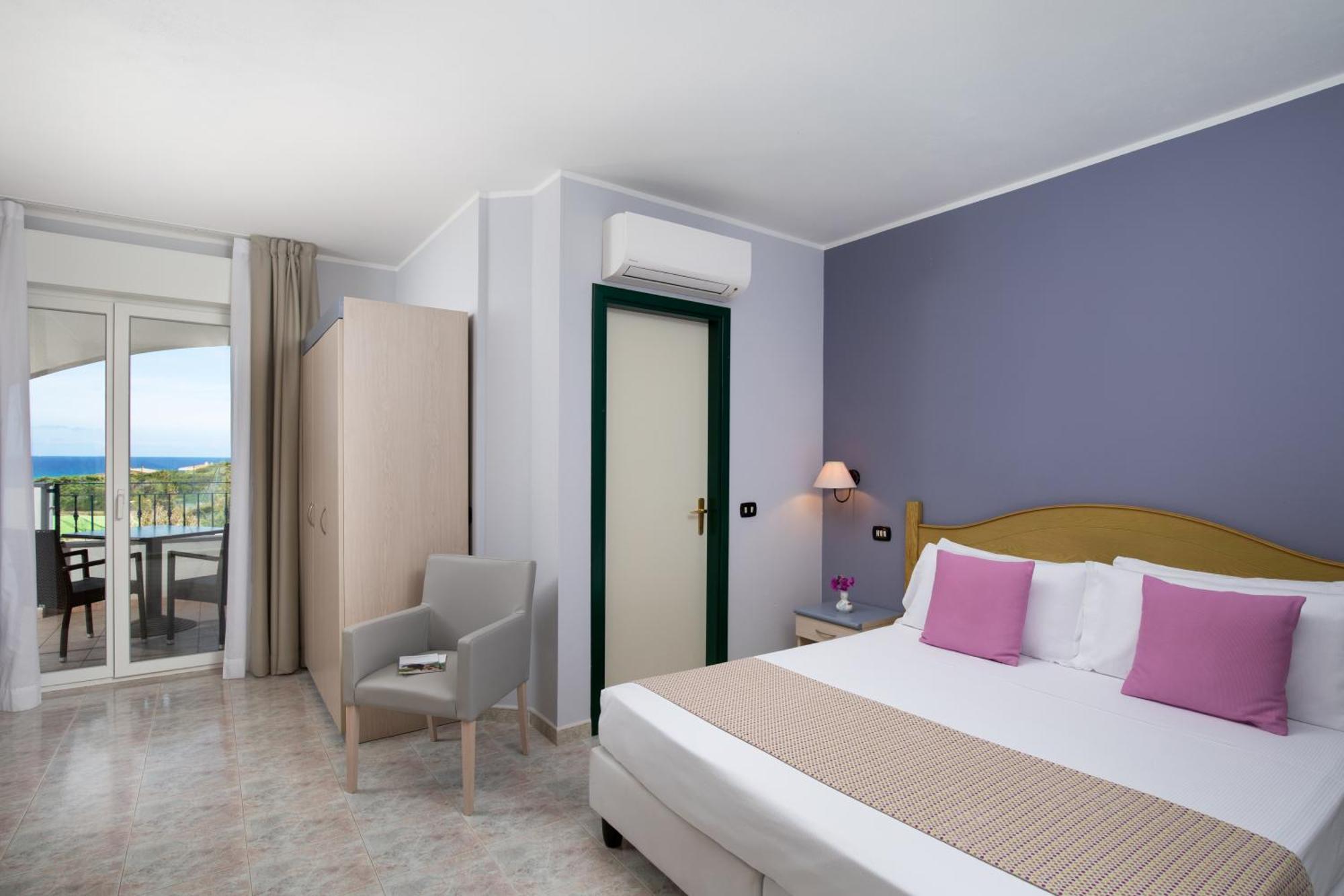 Hotel Rosa Dei Venti Castelsardo Bagian luar foto