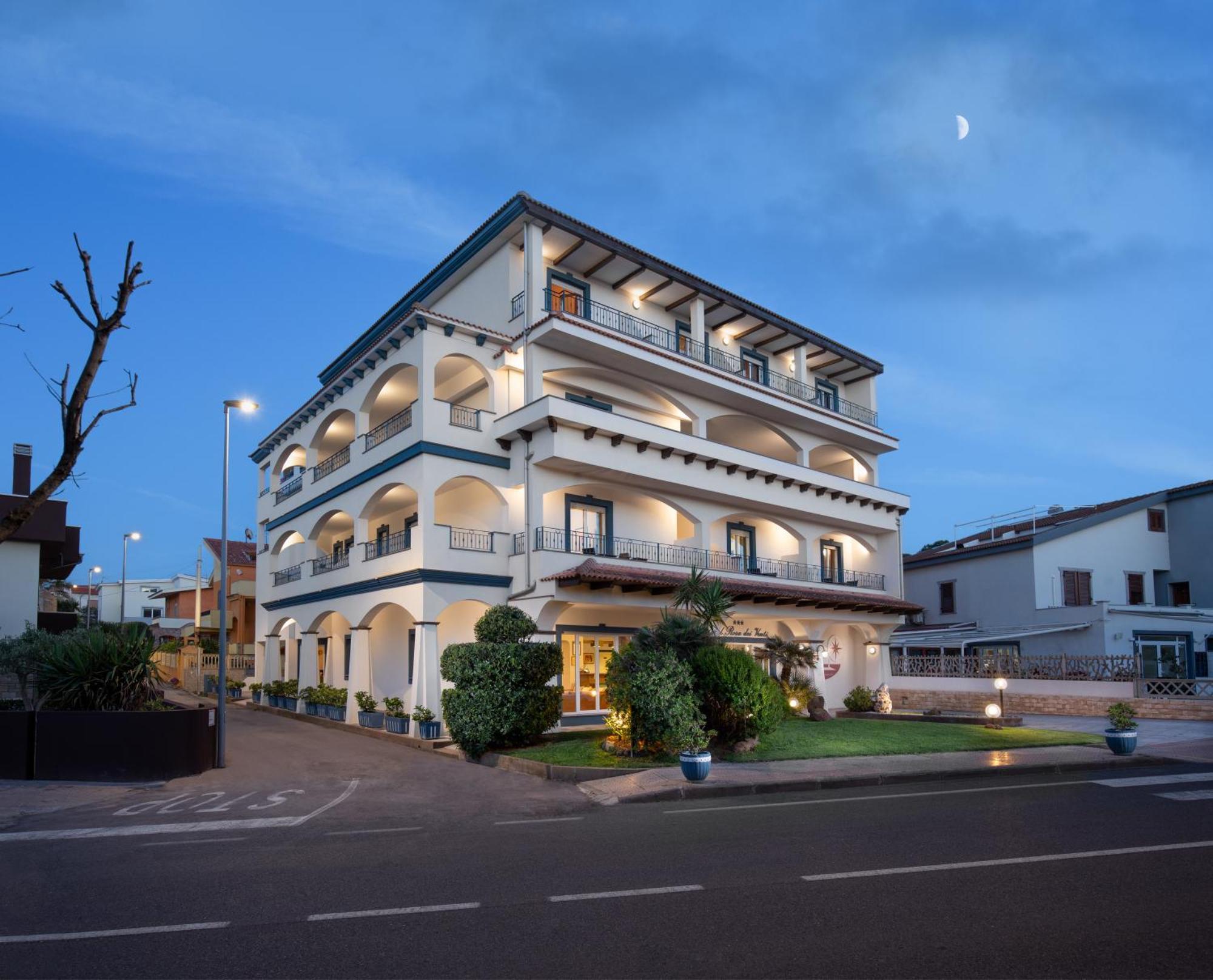 Hotel Rosa Dei Venti Castelsardo Bagian luar foto